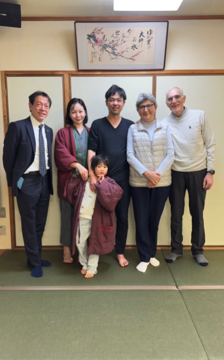ルーミアナ教授を囲んだ記念写真